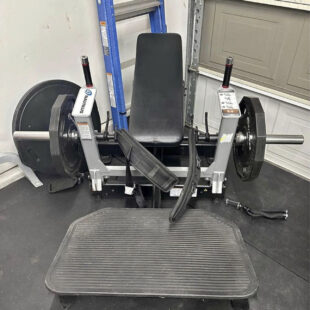 Nautilus Glute Drive